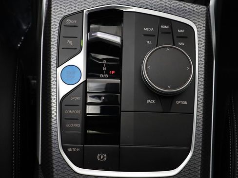 Certified 2025 BMW i4 xDrive40i image 12