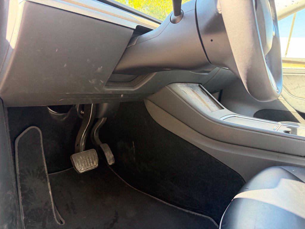 Used 2023 Tesla Model Y Long Range AWD/4WD image 21