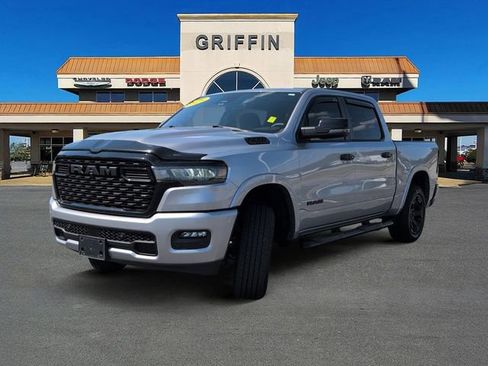 Used 2025 RAM 1500 Big Horn AWD/4WD image 11