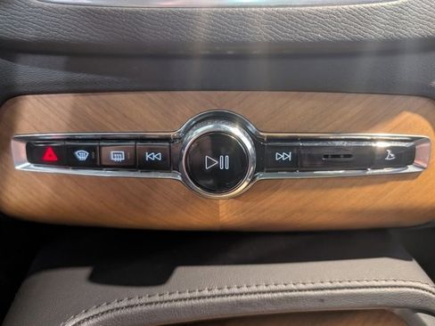 Used 2024 Volvo XC90 B6 Plus w/ Protection Package Premier image 23