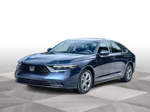 Used 2023 Honda Accord EX image 4