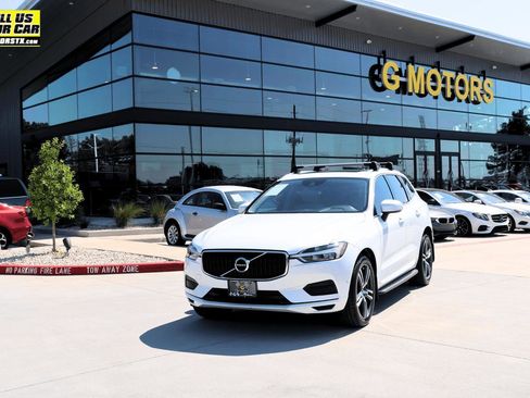 Used 2018 Volvo XC60 T6 Momentum w/ Convenience Package image 1
