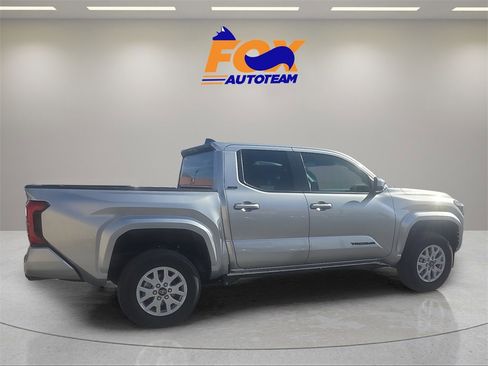 New 2026 Toyota Tacoma SR5 image 5