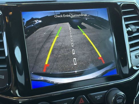 Used 2020 Jeep Grand Cherokee Limited w/ Luxury Group II image 3