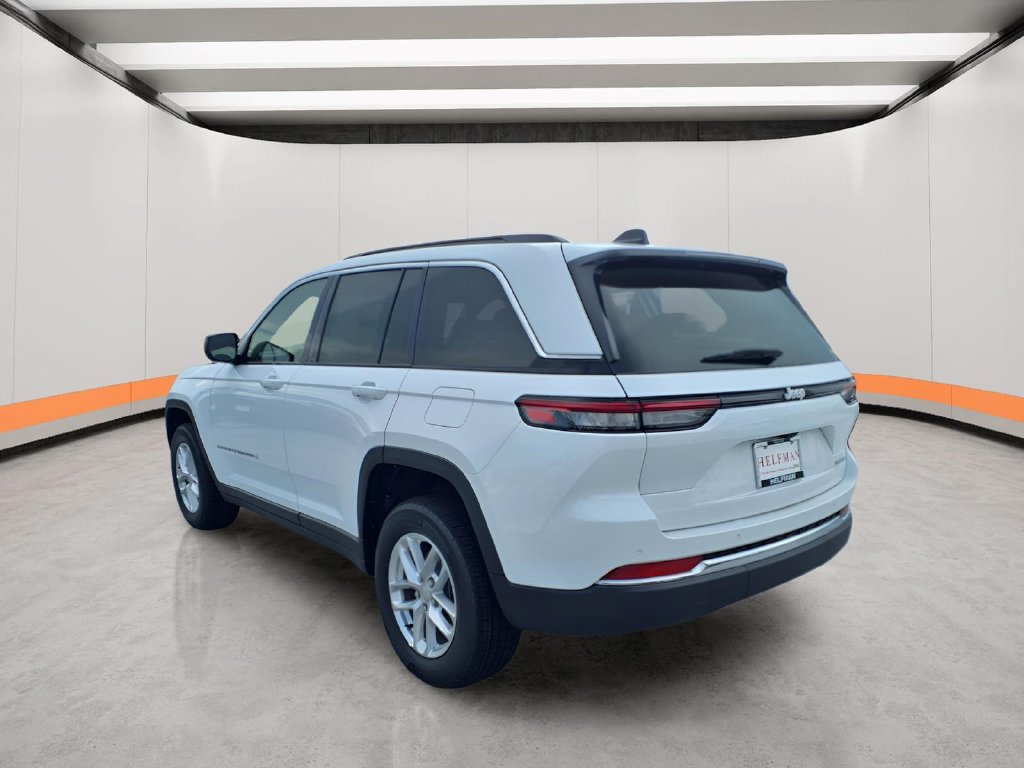 New 2026 Jeep Grand Cherokee Laredo X RWD image 2