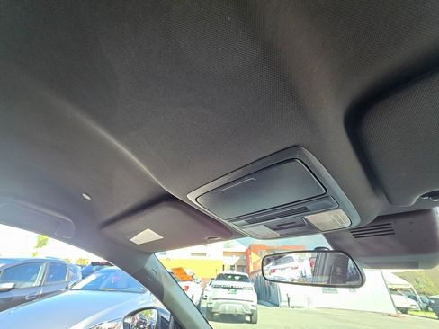 Used 2018 Honda Accord Sport image 14