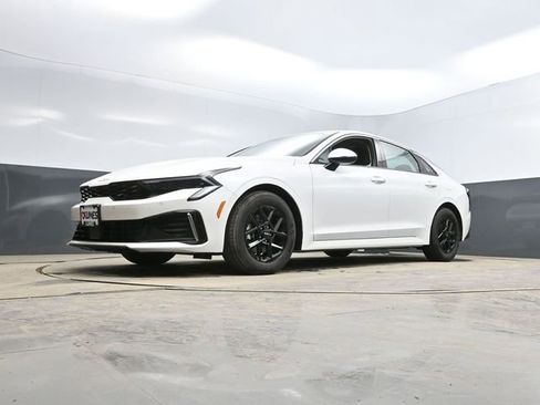 Used 2025 Kia K5 LXS image 47