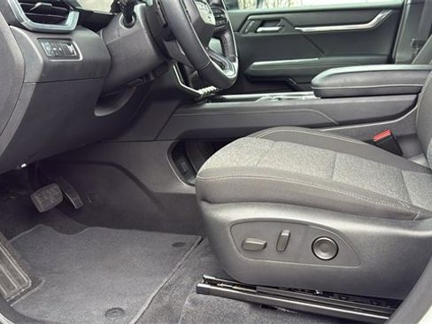 Certified 2025 GMC Acadia Elevation image 13