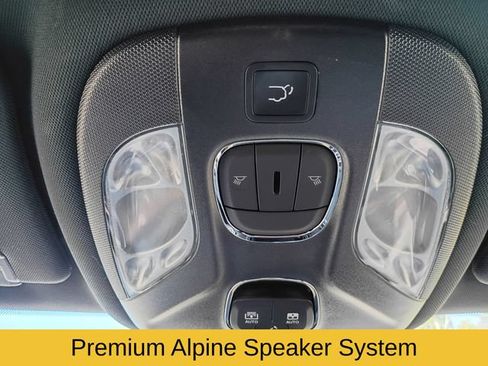 Used 2023 Jeep Compass Latitude w/ Sun and Sound Group AWD/4WD image 16