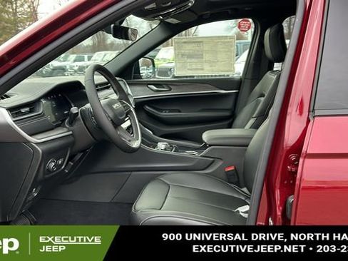 New 2026 Jeep Grand Cherokee Limited image 9