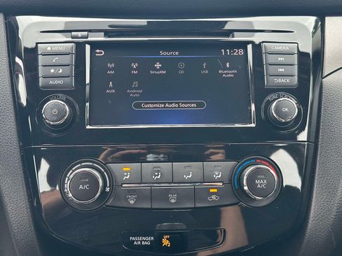 Used 2020 Nissan Rogue Sport S FWD image 9