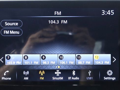 Used 2022 Nissan Rogue Platinum w/ Head-Up Display Package AWD/4WD image 17