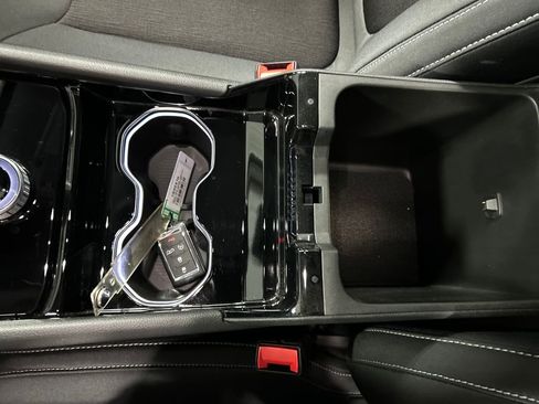 Used 2023 Jeep Grand Cherokee Laredo w/ Luxury Tech Group I image 21