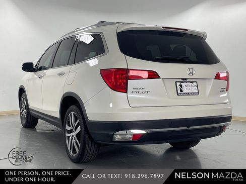Used 2017 Honda Pilot Touring image 8