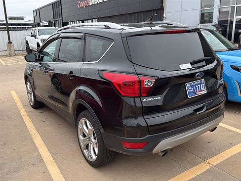 Used 2019 Ford Escape Titanium FWD image 11