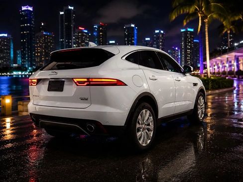 Used 2019 Jaguar E-PACE SE AWD/4WD image 2