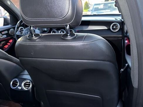 Used 2021 Mercedes-Benz GLC 300 4MATIC image 53