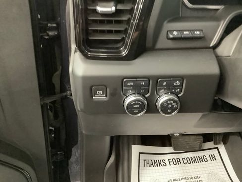 Used 2023 GMC Sierra 1500 AT4 w/ Technology Package AWD/4WD image 14