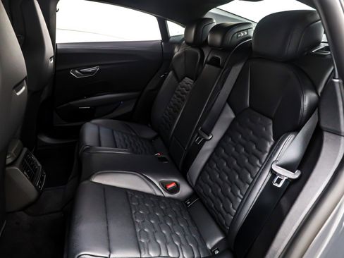 New 2026 Audi RS e-tron GT performance image 8