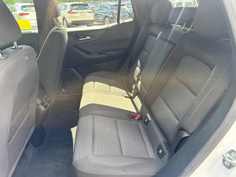 Used 2025 Chevrolet Equinox LT AWD/4WD image 18