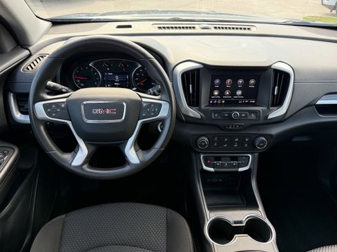 Used 2024 GMC Terrain SLE image 14