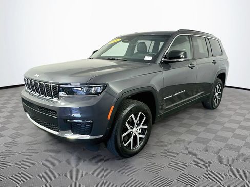 Certified 2025 Jeep Grand Cherokee L Limited AWD/4WD image 5