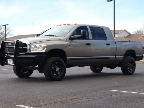 Used 2009 Dodge Ram 2500 Truck SLT image 11