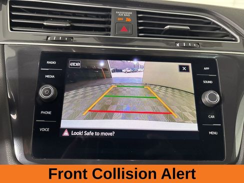 Used 2024 Volkswagen Tiguan SE image 14