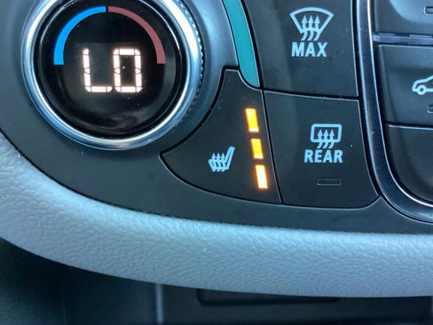 Used 2024 Chevrolet Equinox LT image 6