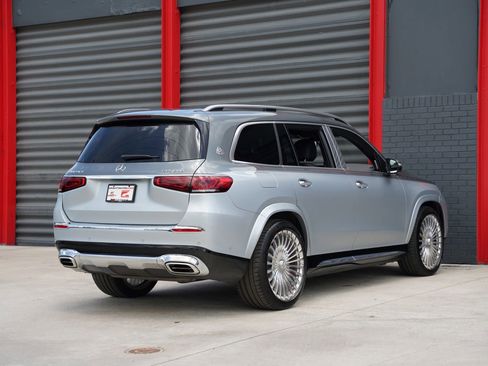 Used 2023 Mercedes-Benz Maybach GLS 600 4MATIC image 12