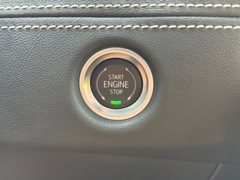 Used 2025 Cadillac Escalade Sport w/ Touring Package image 18