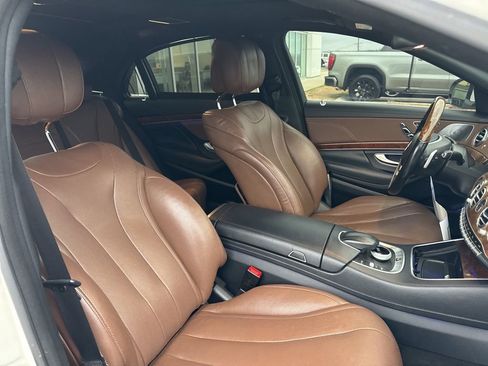 Used 2014 Mercedes-Benz S 550 Sedan w/ Sport Package w/ Sport Package image 20