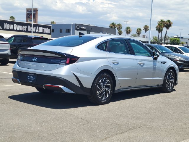 New 2026 Hyundai Sonata Blue FWD image 4
