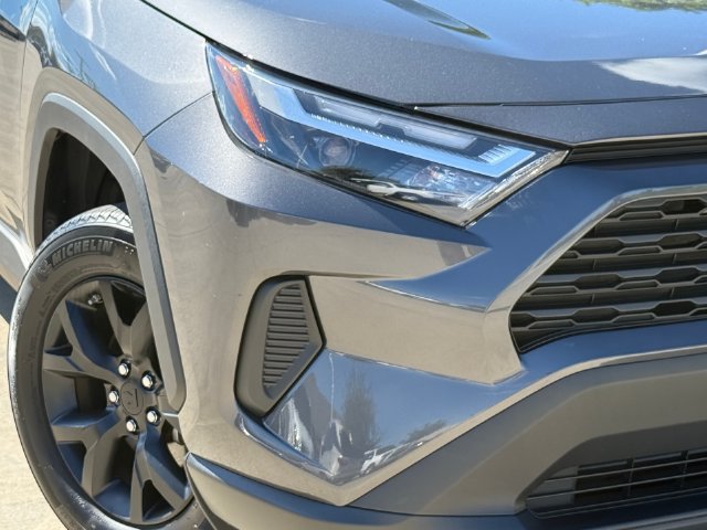Used 2024 Toyota RAV4 LE FWD image 6