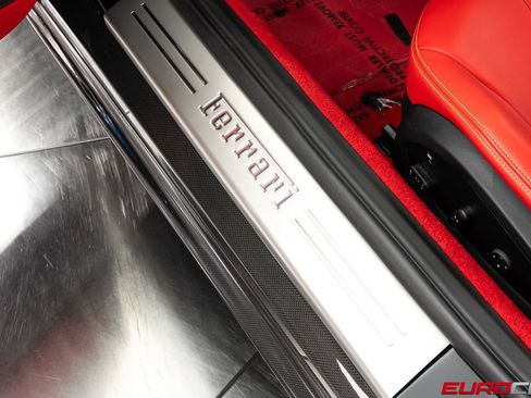 Used 2020 Ferrari 812 Superfast RWD image 52