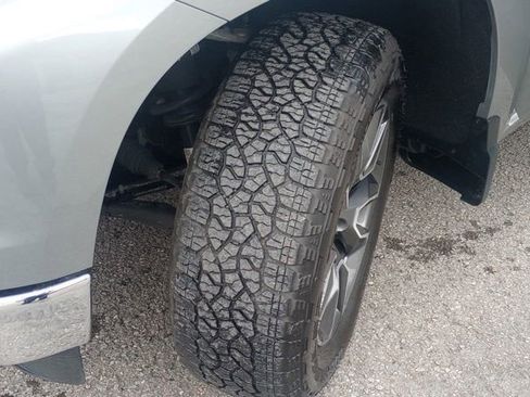 Used 2024 Chevrolet Silverado 1500 LT image 16