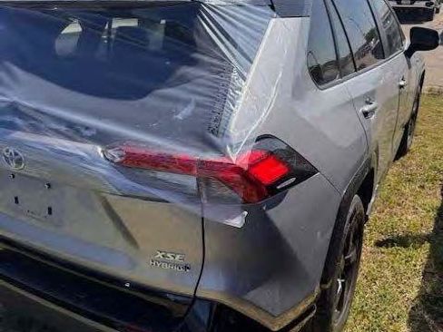 Used 2021 Toyota RAV4 XSE AWD/4WD image 3