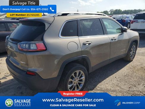 Used 2019 Jeep Cherokee Latitude Plus w/ Comfort/Convenience Group FWD image 4
