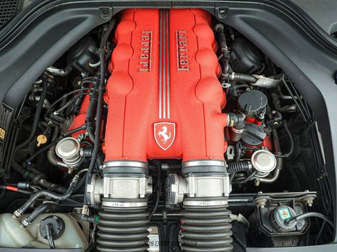 Used 2012 Ferrari California RWD image 29