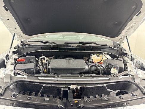 Used 2024 GMC Yukon XL SLT w/ SLT Luxury Package image 25