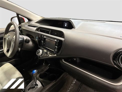 Used 2017 Toyota Prius C Three image 28