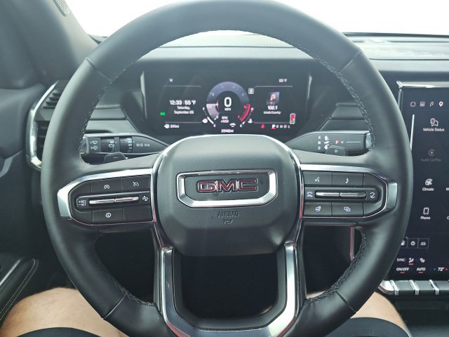 Used 2026 GMC Acadia Elevation w/ Elevation Premium Package FWD image 6