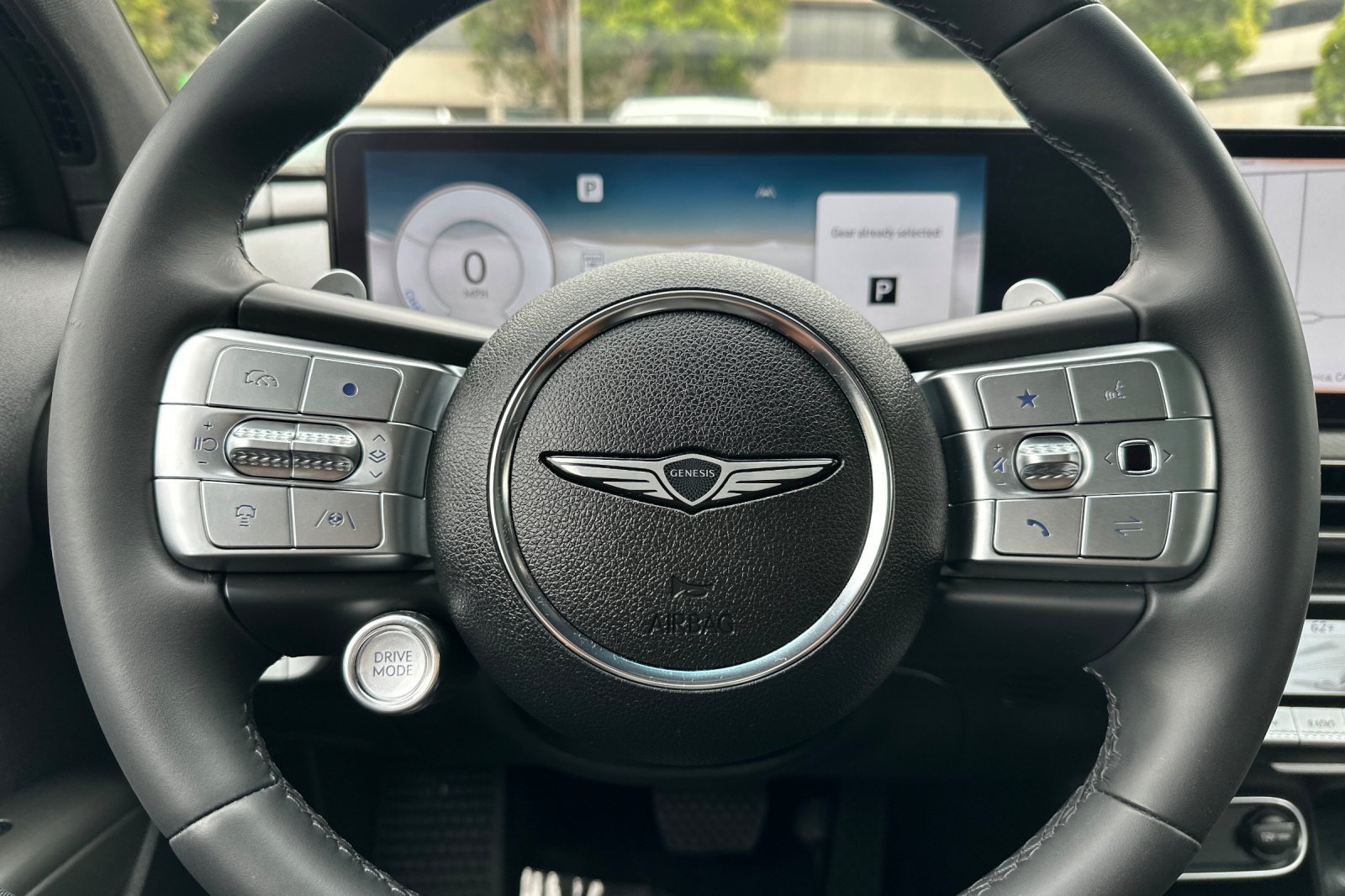 Used 2025 Genesis GV60 Advanced AWD/4WD image 28