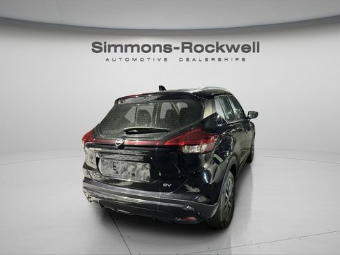 Used 2024 Nissan Kicks SV image 7