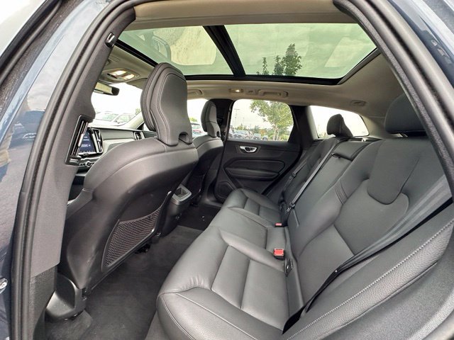 Used 2025 Volvo XC60 B5 Plus AWD/4WD image 14