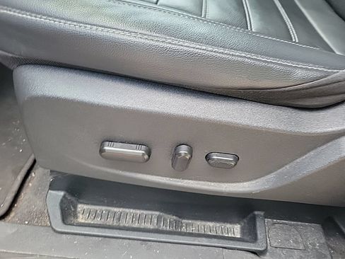Used 2018 Ford Escape Titanium AWD/4WD image 40