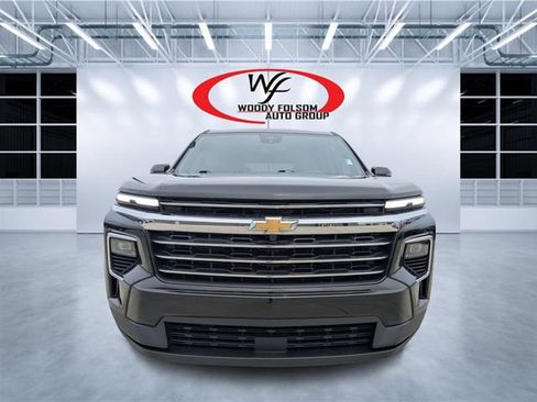 Used 2025 Chevrolet Traverse LT FWD image 8