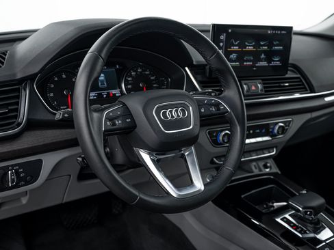 Certified 2023 Audi Q5 2.0T Premium w/ Convenience Package AWD/4WD image 10