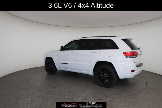 Used 2020 Jeep Grand Cherokee Altitude AWD/4WD image 10