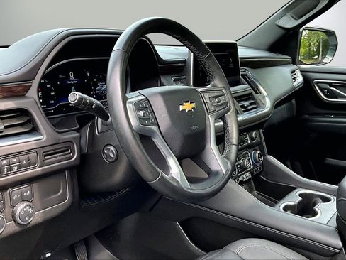 Used 2023 Chevrolet Tahoe LT w/ Luxury Package AWD/4WD image 19